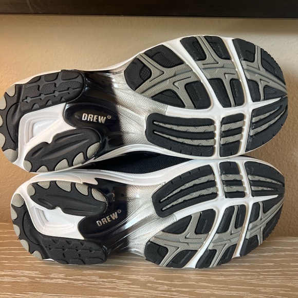 NWOT, Drew Solo Maryjane Double Strap Orthopedic Sneakers - Picture 9 of 10